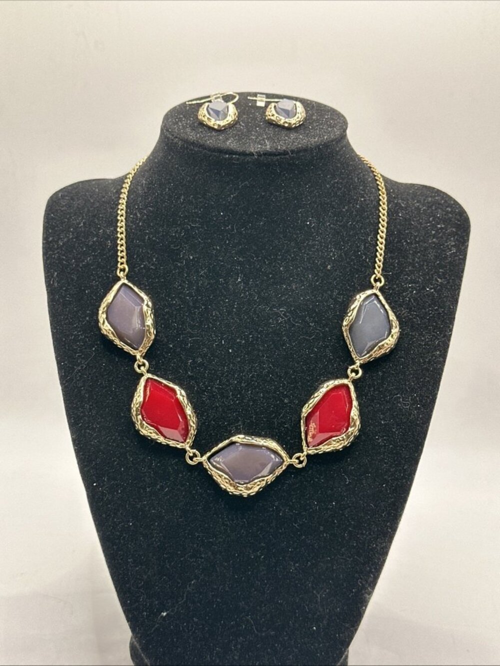 fashion Necklace Earring Set Gold Tone Purple Red Choker 16” 2” Ext
